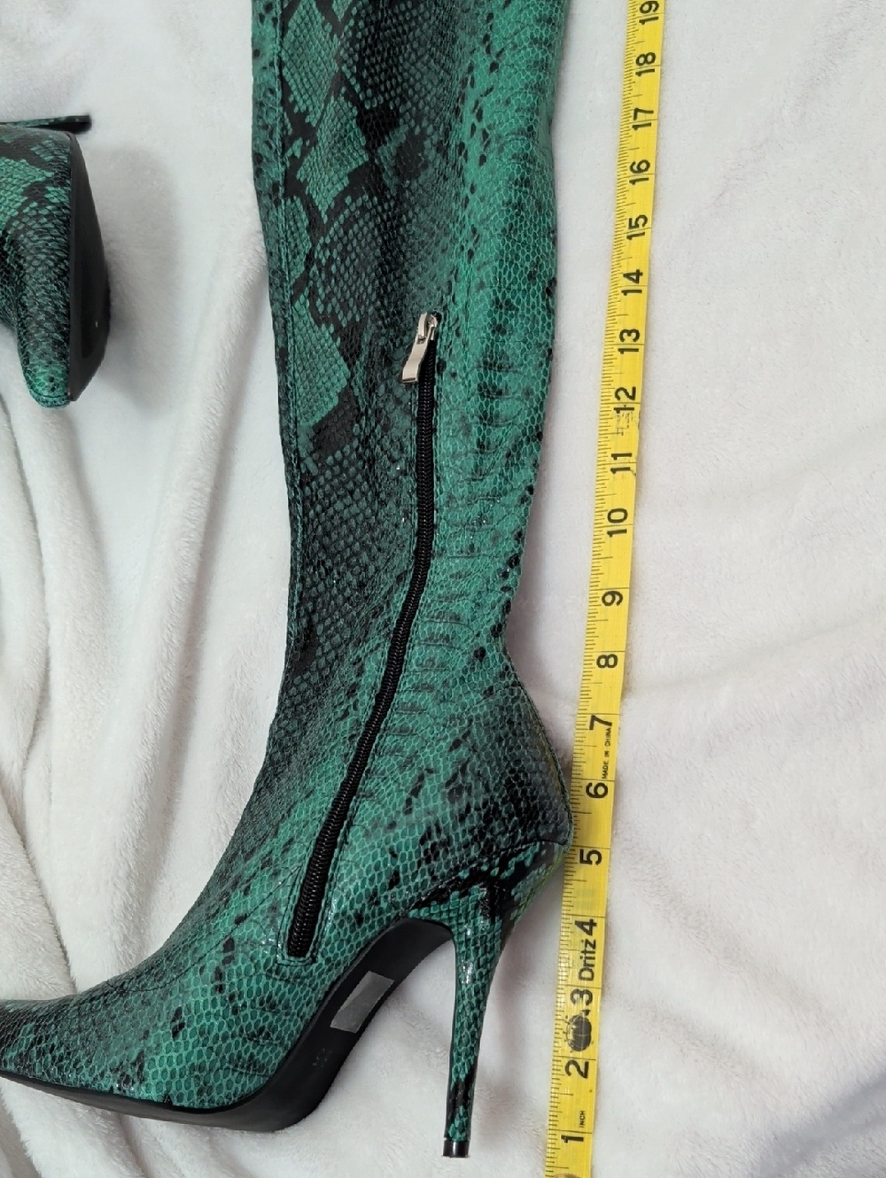 Green Snake-Print Thigh High Heeled Boots - Picture 12 of 12